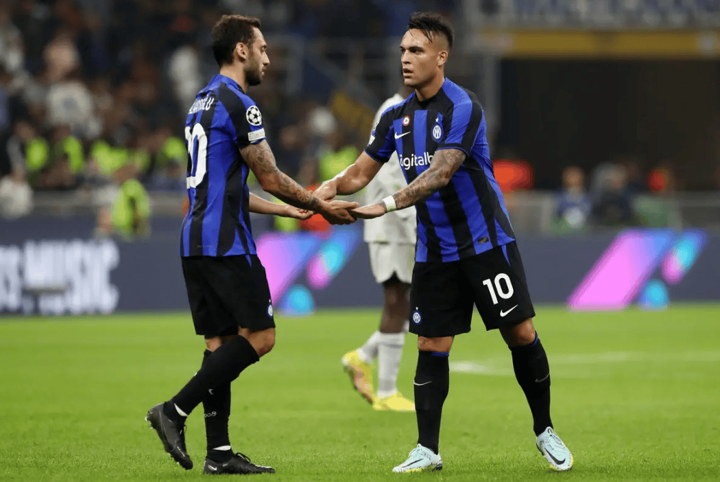 自贡一女士购买川超门票被骗，陆续转账13万余元（自贡女子购川超球票遭诈骗，累计转出13万余元）