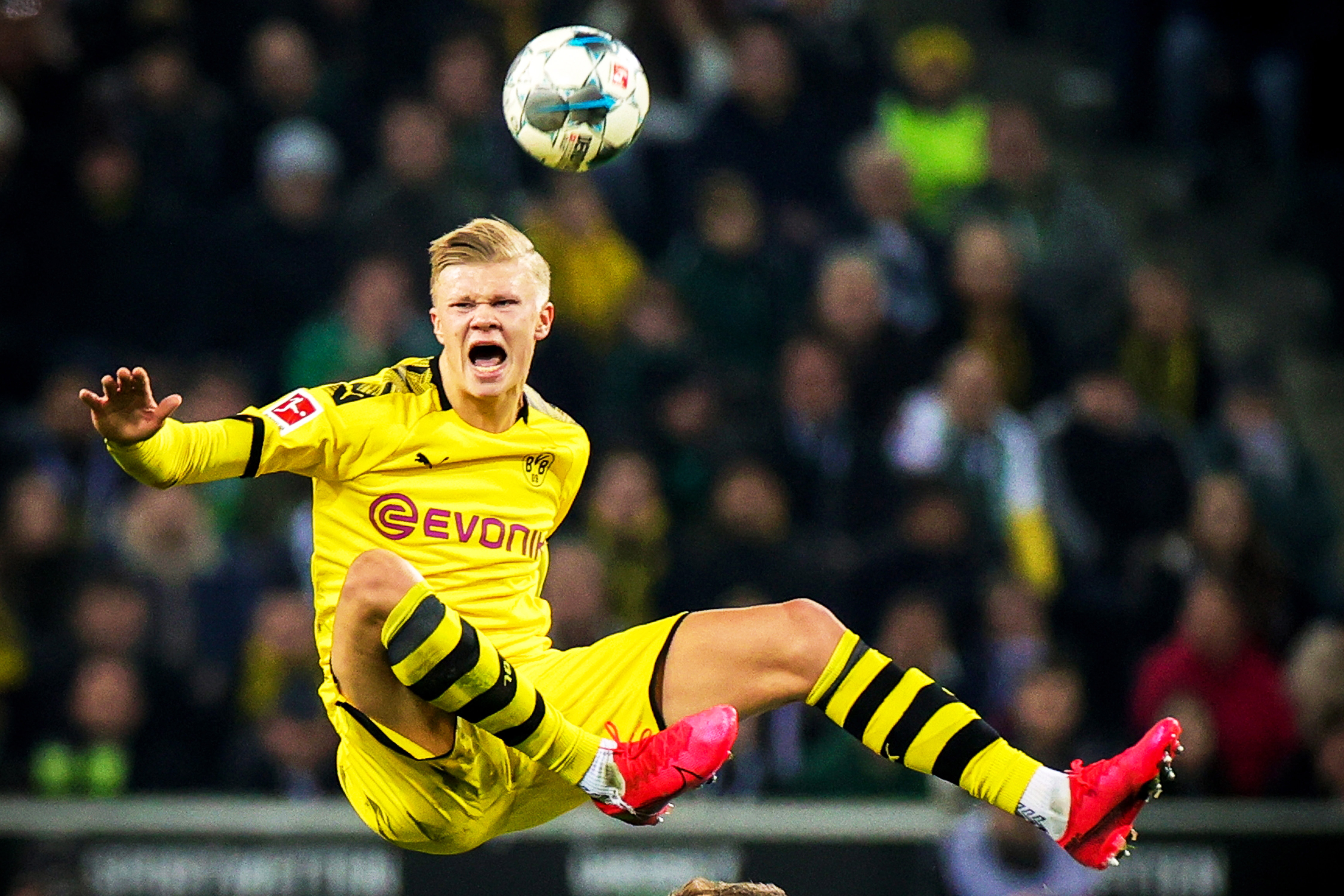 皮西利女友透露自己曾被前男友虐待：不要让别人控制你（皮西利女友自述曾遭前任虐待：别让他人掌控你）