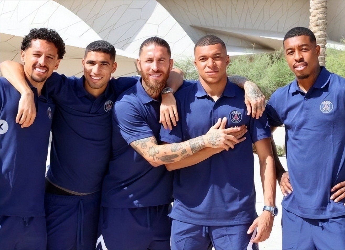 日媒：远藤航、久保建英等人在球场训练，镰田大地因疲劳单练（日媒：远藤航、久保建英等合练，镰田大地因疲劳单独训练）